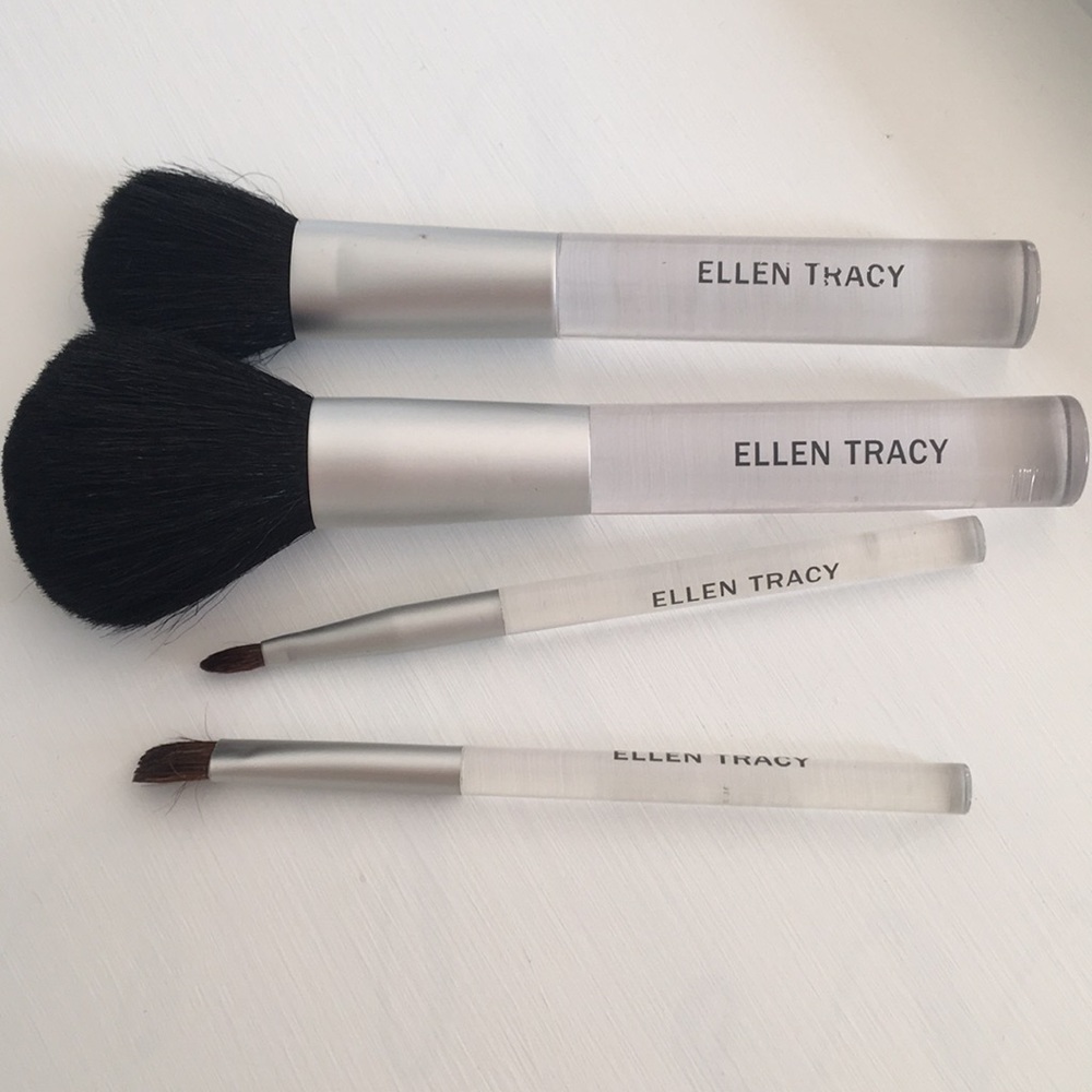 4 Ellen Tracy Makeup Brushes